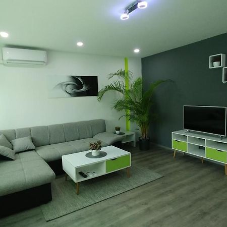 Apartman Anja Карловаць Екстер'єр фото